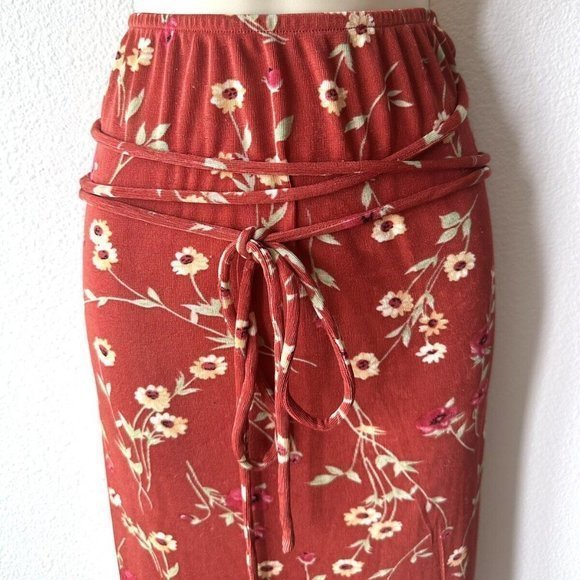 WeWoreWhat Danielle Bernstein Sz XL Red Floral Stretch Midi Wrap Skirt Side Slit - Picture 3 of 8